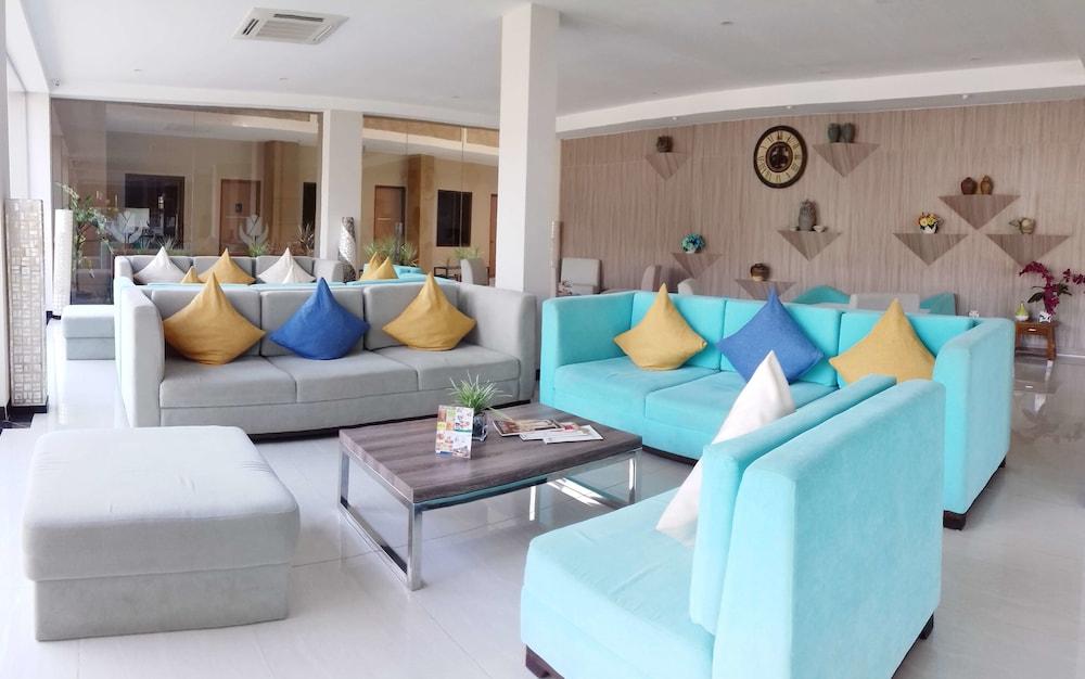 Hotel Golden Tulip Essential Belitung à Tanjung Pandan Extérieur photo