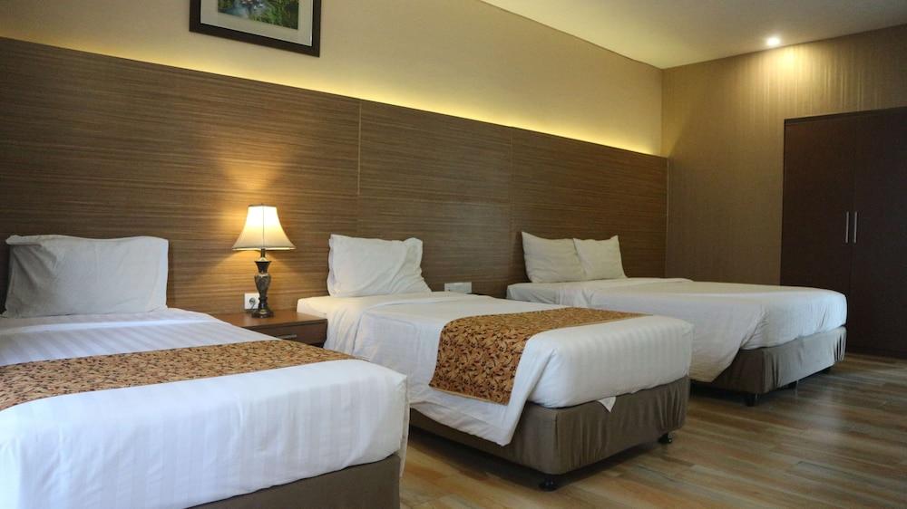 Hotel Golden Tulip Essential Belitung à Tanjung Pandan Extérieur photo