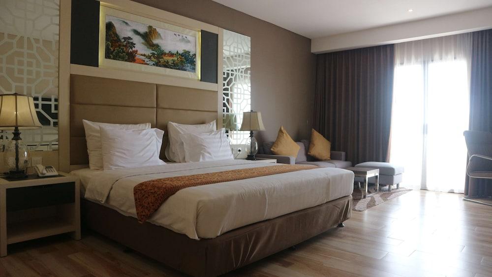 Hotel Golden Tulip Essential Belitung à Tanjung Pandan Extérieur photo