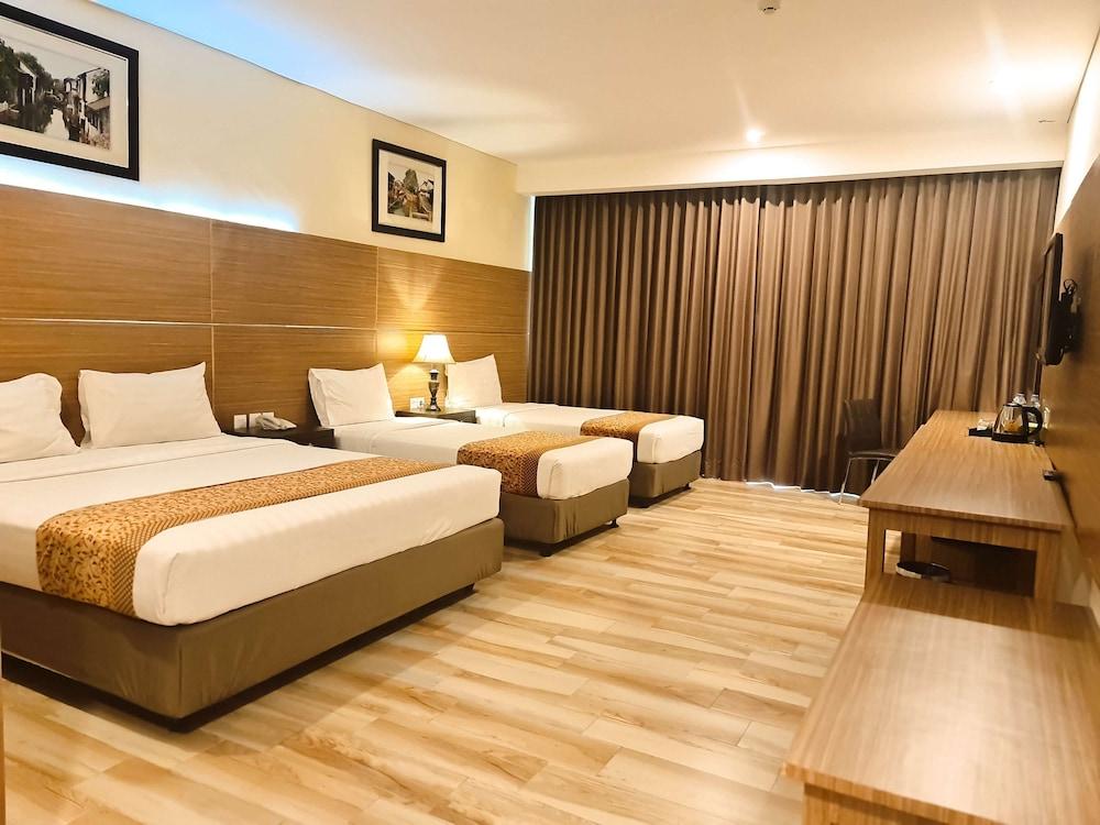 Hotel Golden Tulip Essential Belitung à Tanjung Pandan Extérieur photo